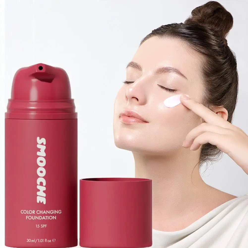 Smooche SPF15 Color-Changing Foundation – Long-Lasting