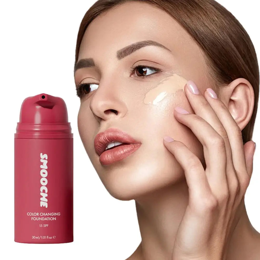 Smooche SPF15 Color-Changing Foundation – Long-Lasting